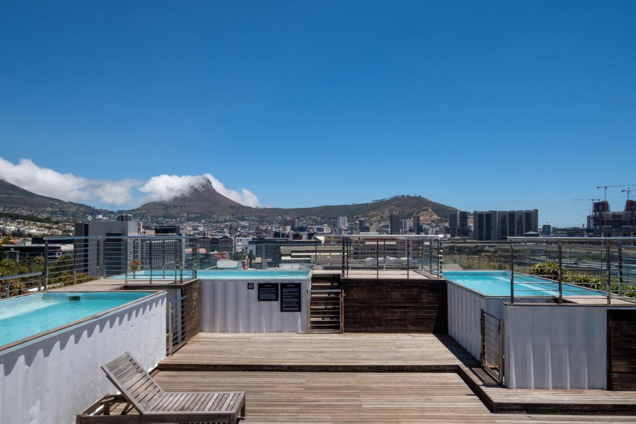 Apartment Modern Two Bedroom Unit, Mountain & Harbour Views