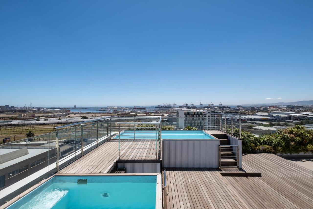 Apartment Modern Two Bedroom Unit, Mountain & Harbour Views *
